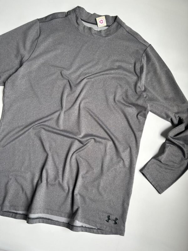 WhatsApp Image 2026-02-19 at 12.39.49 (1) Polera Under Armour Fitted ColdGear