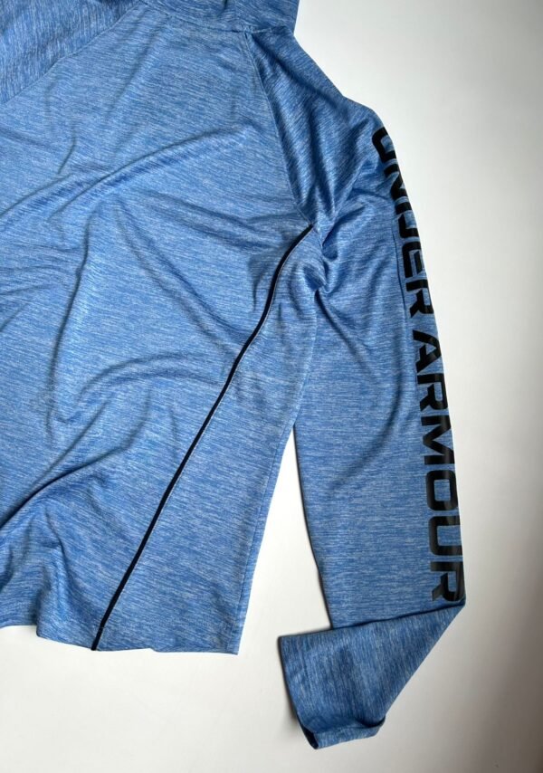 WhatsApp Image 2026-02-20 at 14.35.12 (2) Remera Técnica Con Capucha