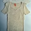 Remera Tejida escote redondeado con terminación en V
