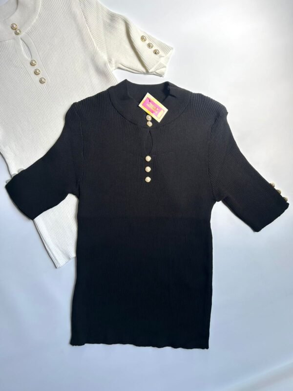 Remera Tejida con Botones