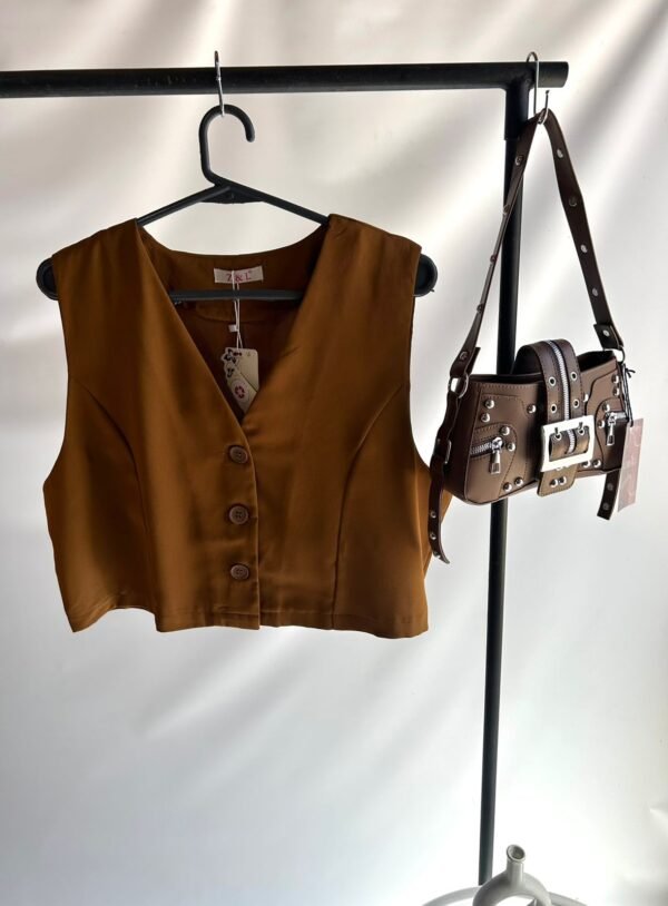 WhatsApp Image 2026-02-23 at 14.29.11 Chaleco Sastrero Cropped