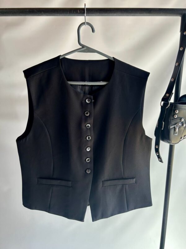 Chaleco Satrero con Cuello Redondo