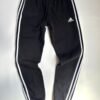 Jogging Adidas Negro de Algodón con Líneas Laterales