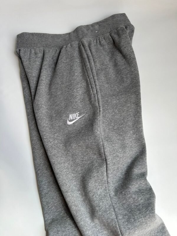 Jogging Nike de Algodón Gris con Puño