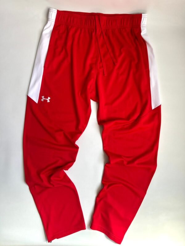 WhatsApp Image 2026-02-24 at 16.37.10 (1) Jogging Deportivo Under Armour Rojo Loose Fit