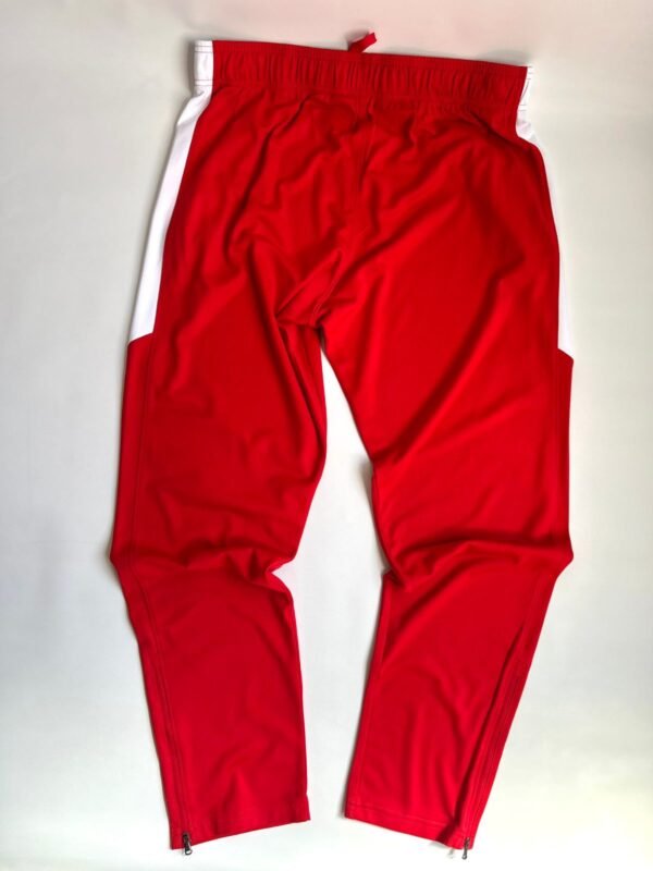 WhatsApp Image 2026-02-24 at 16.37.10 (2) Jogging Deportivo Under Armour Rojo Loose Fit