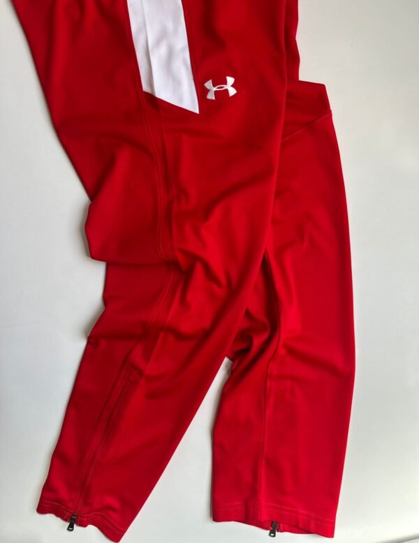 WhatsApp Image 2026-02-24 at 16.37.10 Jogging Deportivo Under Armour Rojo Loose Fit