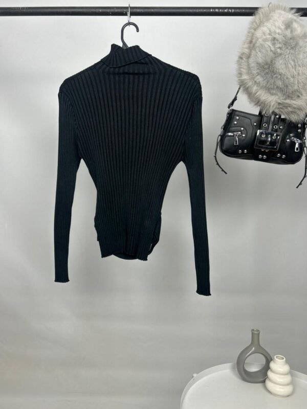 Polera Negra 056