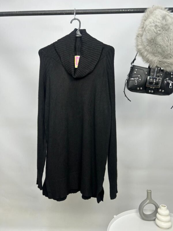 Polera Negra 057