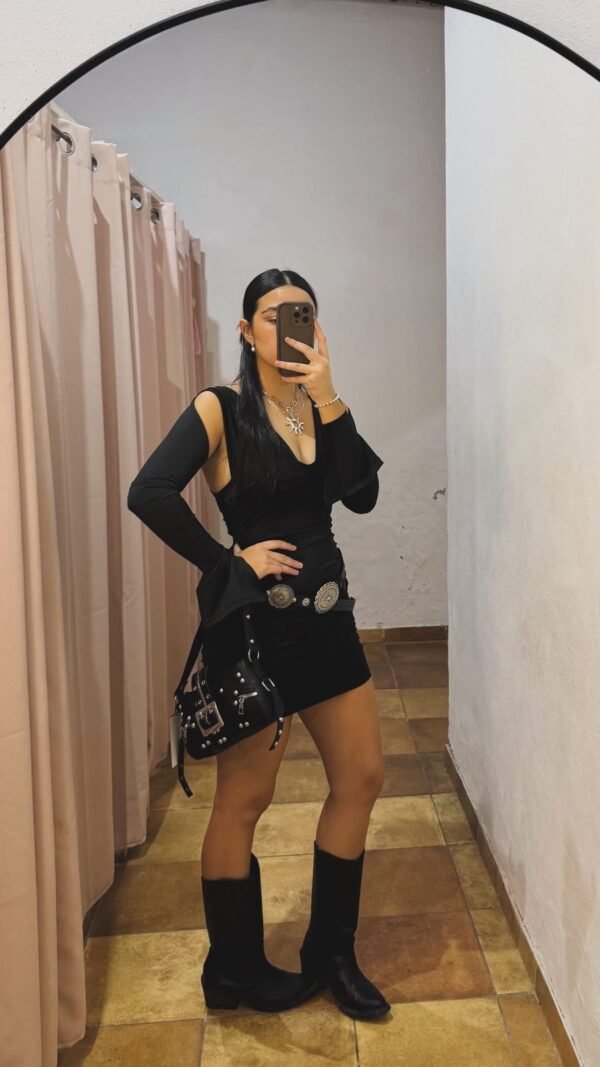 Vestido Negro 072