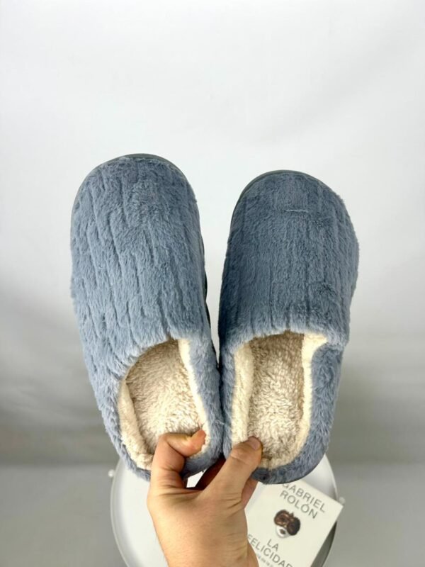 WhatsApp Image 2026-06-02 at 13.22.55 (2) Pantuflas Lisas Grises