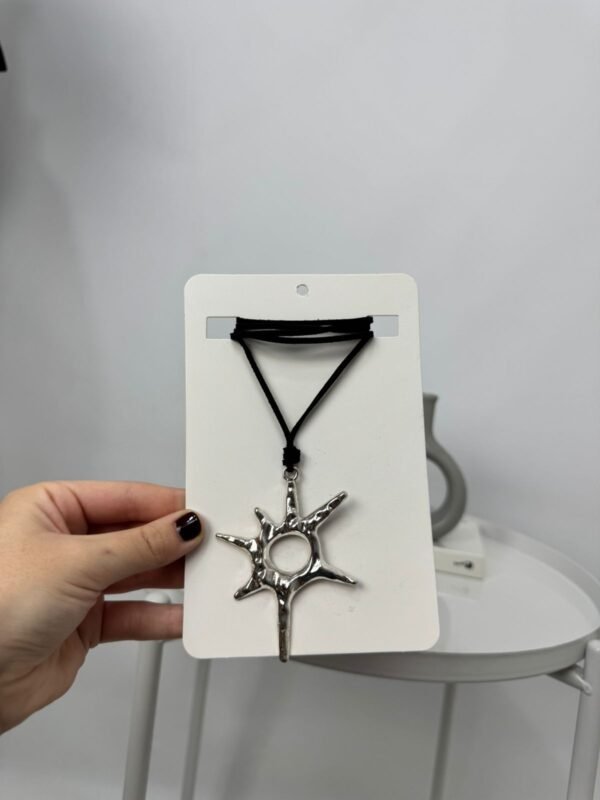 Collar Corbatero Negro Dije Plateado